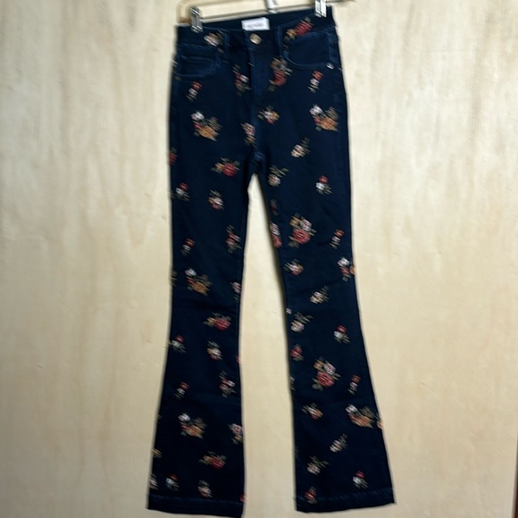 NWOT Driftwood Wyatt embroidered flare jeans. Mid rise Size 24/33 - Picture 3 of 9